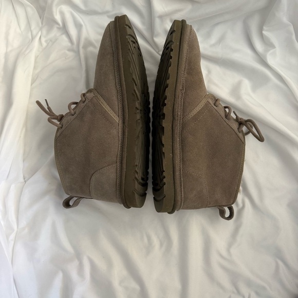 EUC UGG Neumel Chukka Boot main image 9